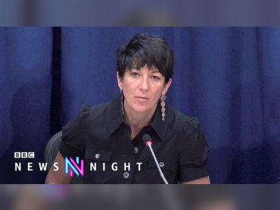 Ghislaine Maxwell trial: Prosecutors allege she “preyed on young girls” for Epstein