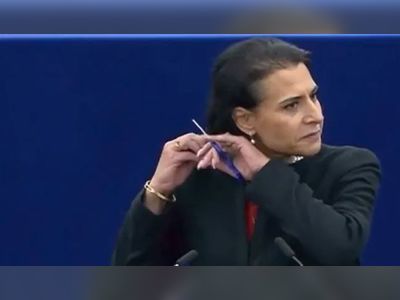 Swedish Euro MP Cuts Hair To Support Iran's Anti-Hijab Protests