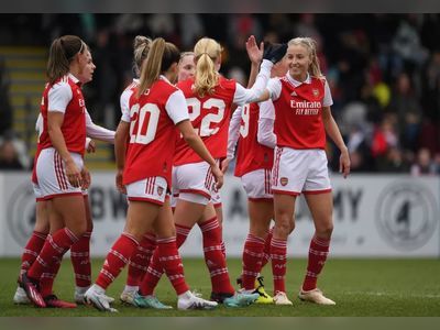 Arsenal Women's pay rises 30% but still behind men